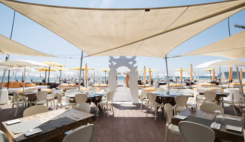 USHUAIA - THE BEACH DECK